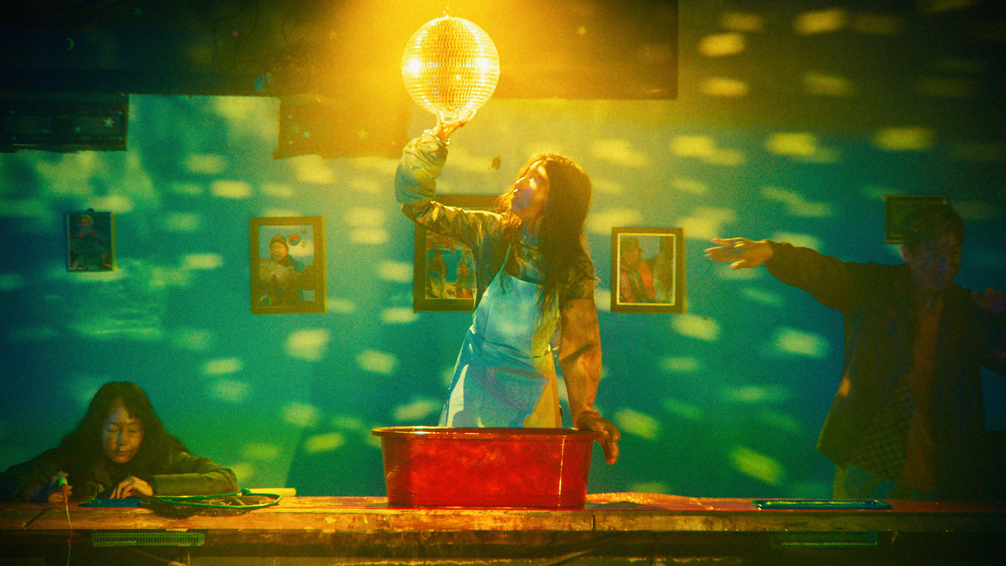 Видео к фильму The Fin | The Fin 지느러미 | Official Trailer 1 | Locarno Film Festival 2025