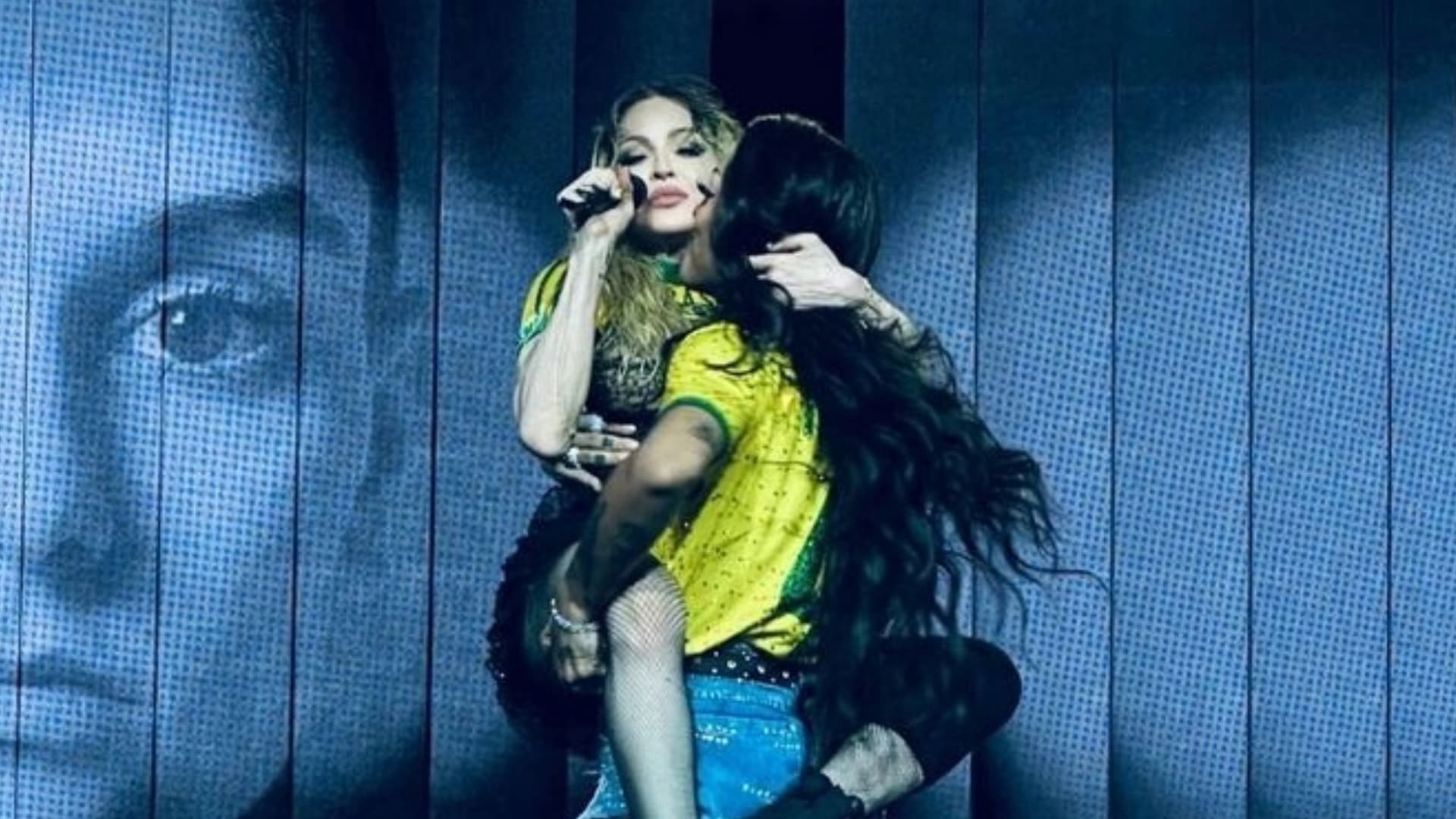 Видео к фильму Madonna: The Celebration Tour in Rio | Madonna: The Celebration in Rio de Janeiro - Brazil
