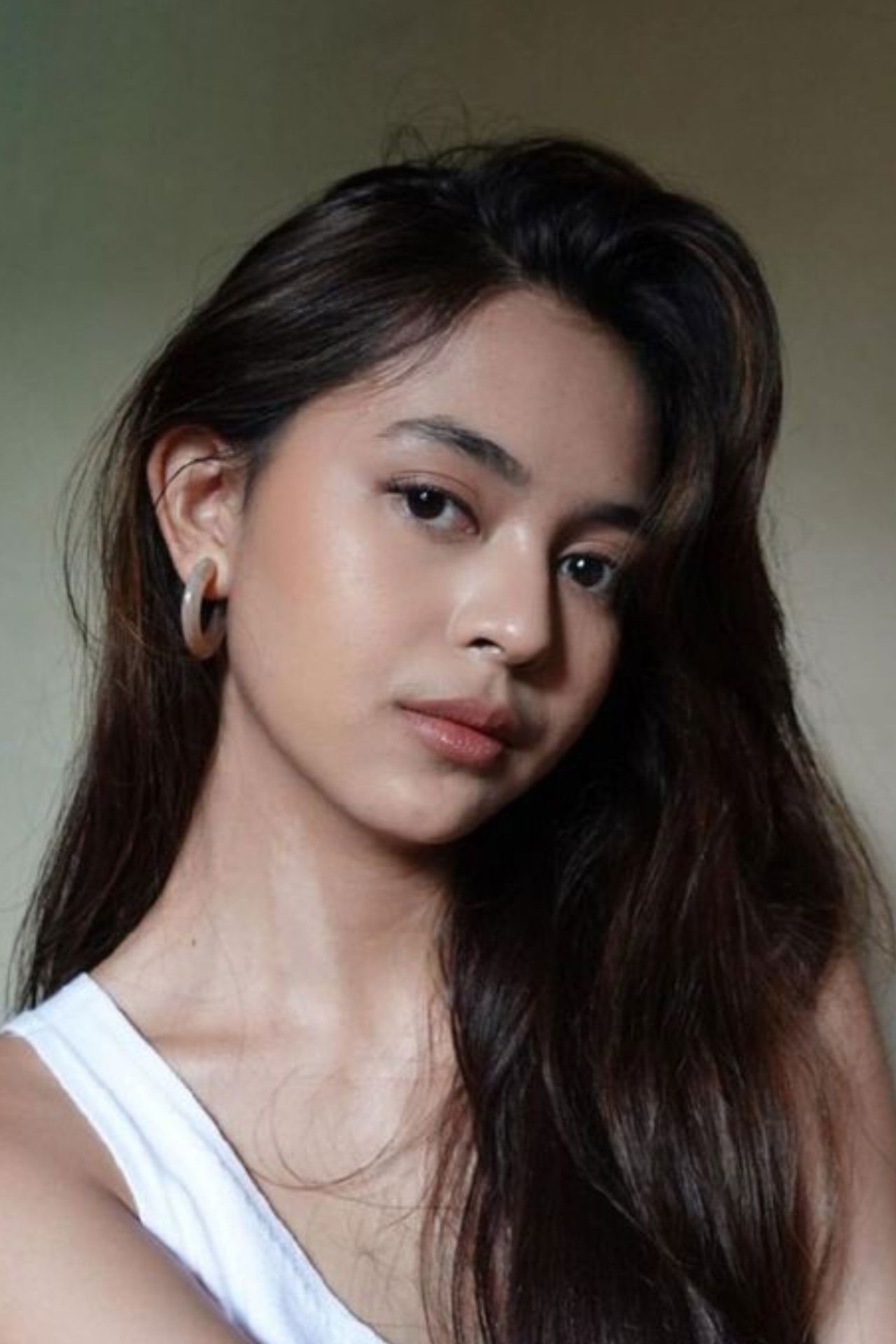 Фото  (Dinda Mahira)