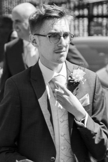 Фото  (Joshua-James Caldicott)