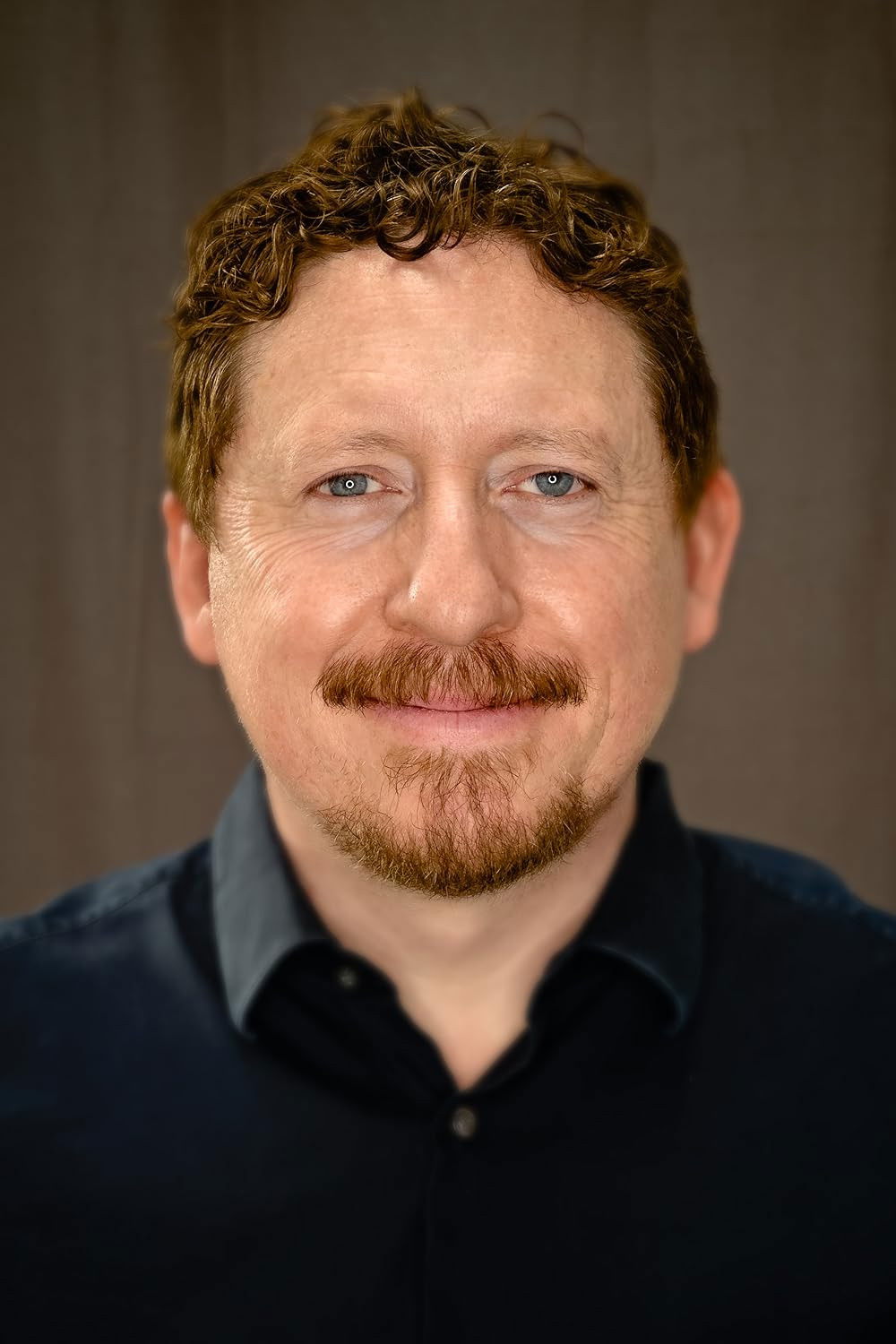 Фото  (Caradog W. James)