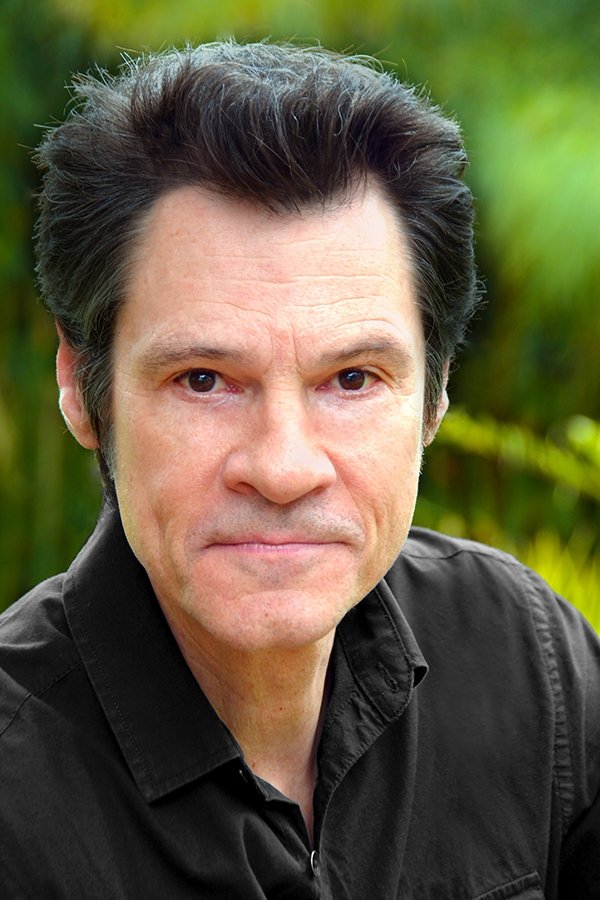 Фото  (Mark Sanderson)