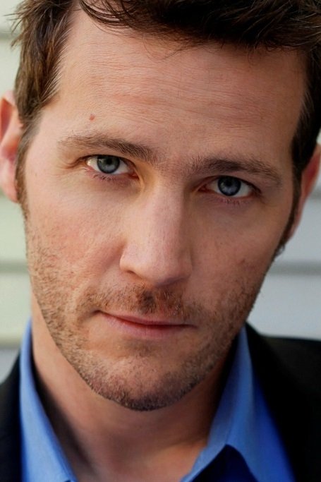 Фото  (Graham Abbey)