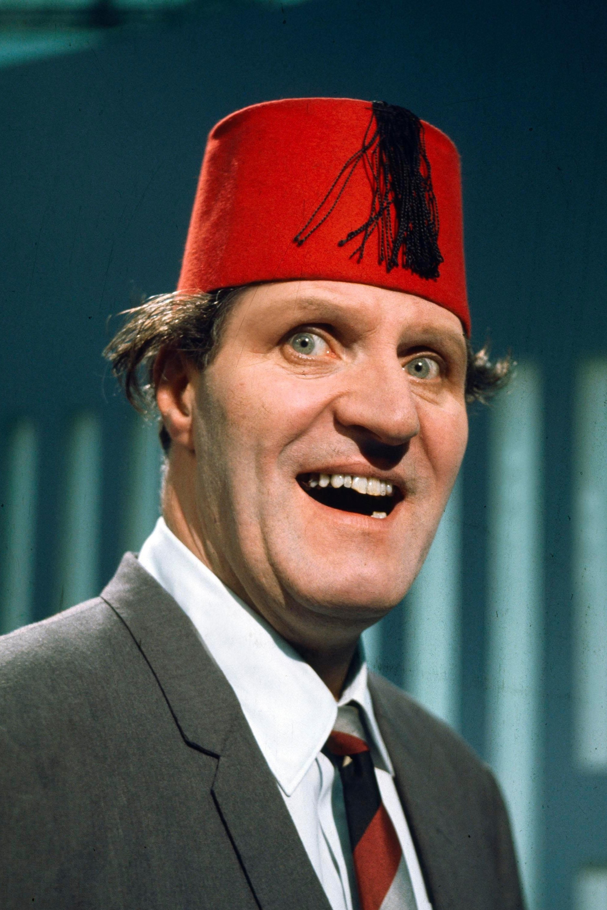 Фото  (Tommy Cooper)