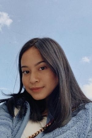 Фото  (Hanggini Purinda Retto)