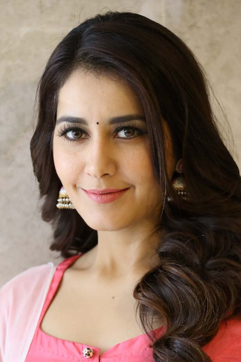 Фото Рааши Кханна (Raashii Khanna)
