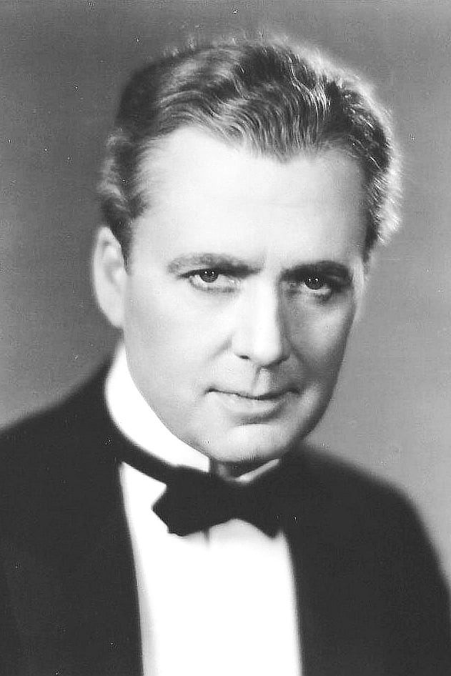 Фото  (Robert Elliott)