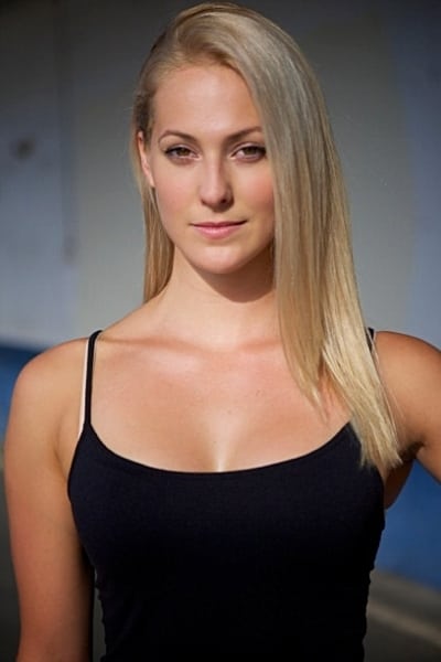 Фото Хейли Райт (Hayley Wright)