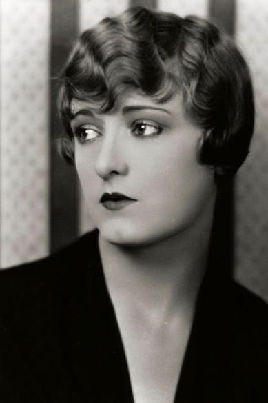 Фото Кэтрин Макгуайр (Kathryn McGuire)