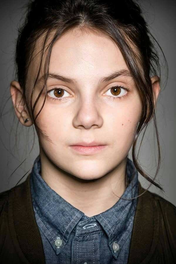 Фото Дафни Кин (Dafne Keen)