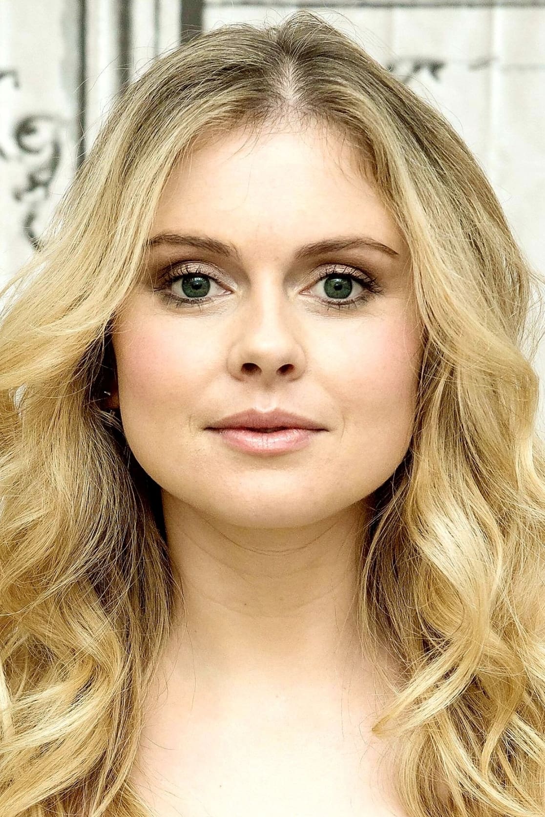 Фото Роуз МакИвер (Rose McIver)