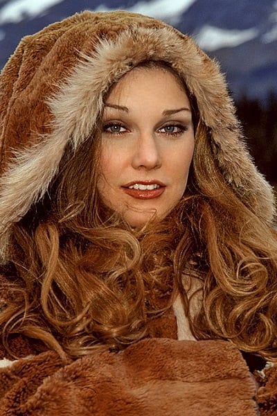 Фото Констанс Мани (Constance Money)