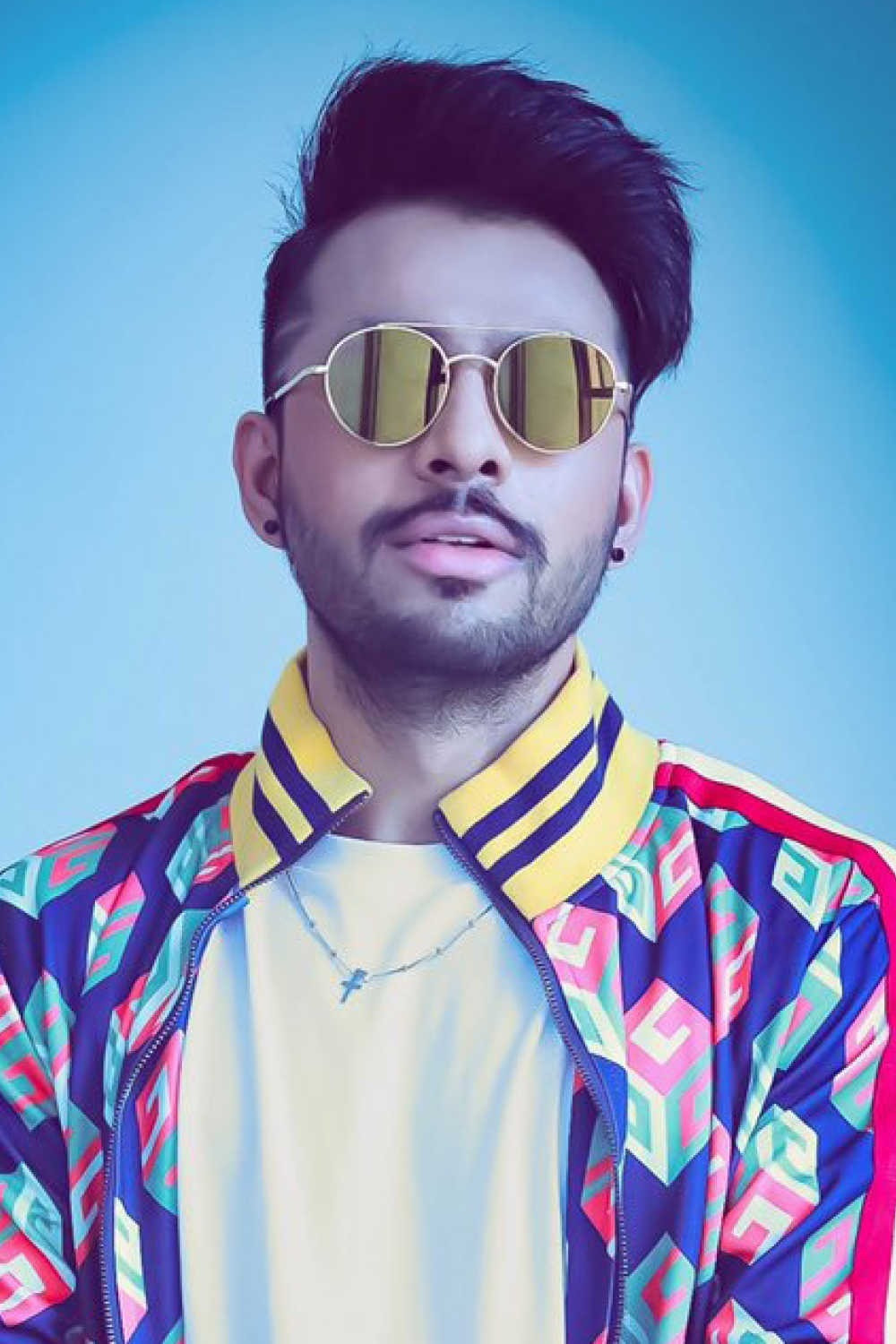 Фото  (Tony Kakkar)