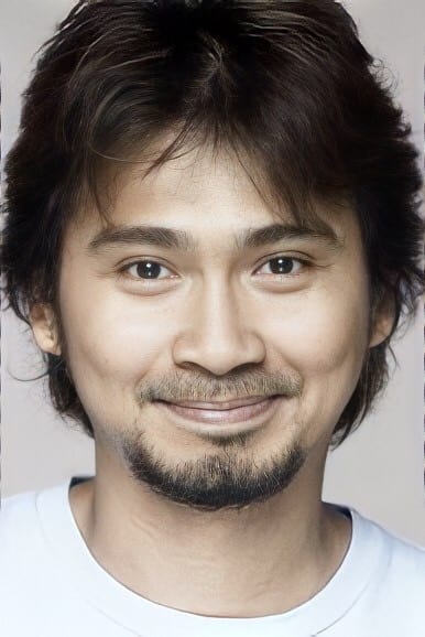 Фото  (Khomkrit Treewimol)