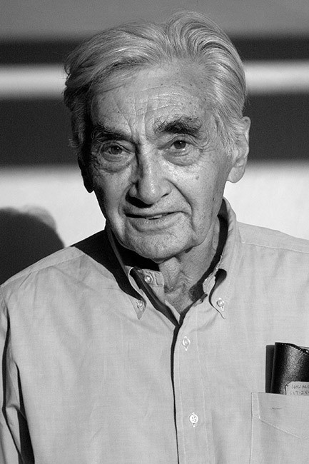 Фото  (Howard Zinn)