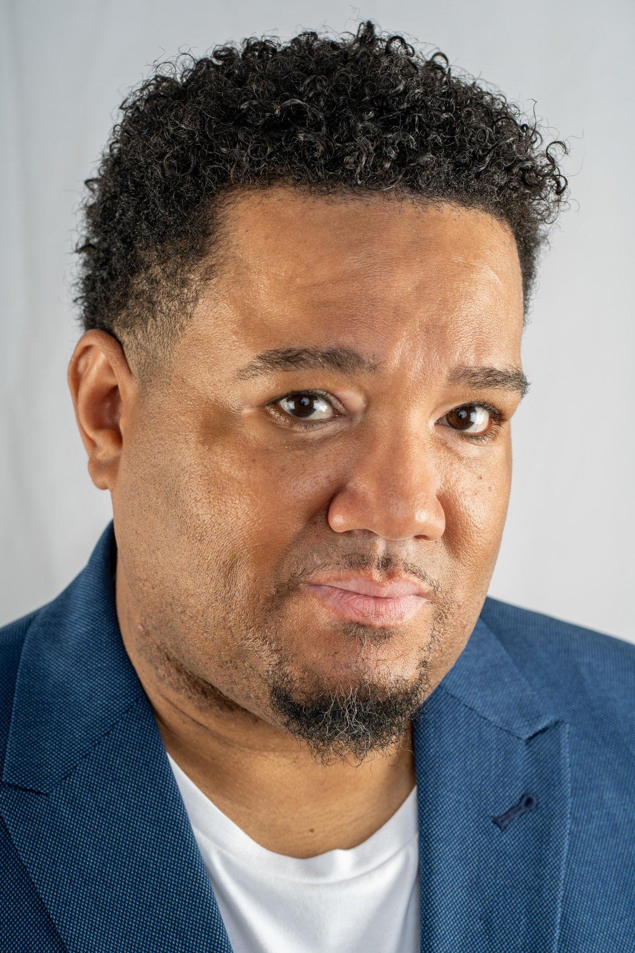 Фото  (Marc T. Lewis)