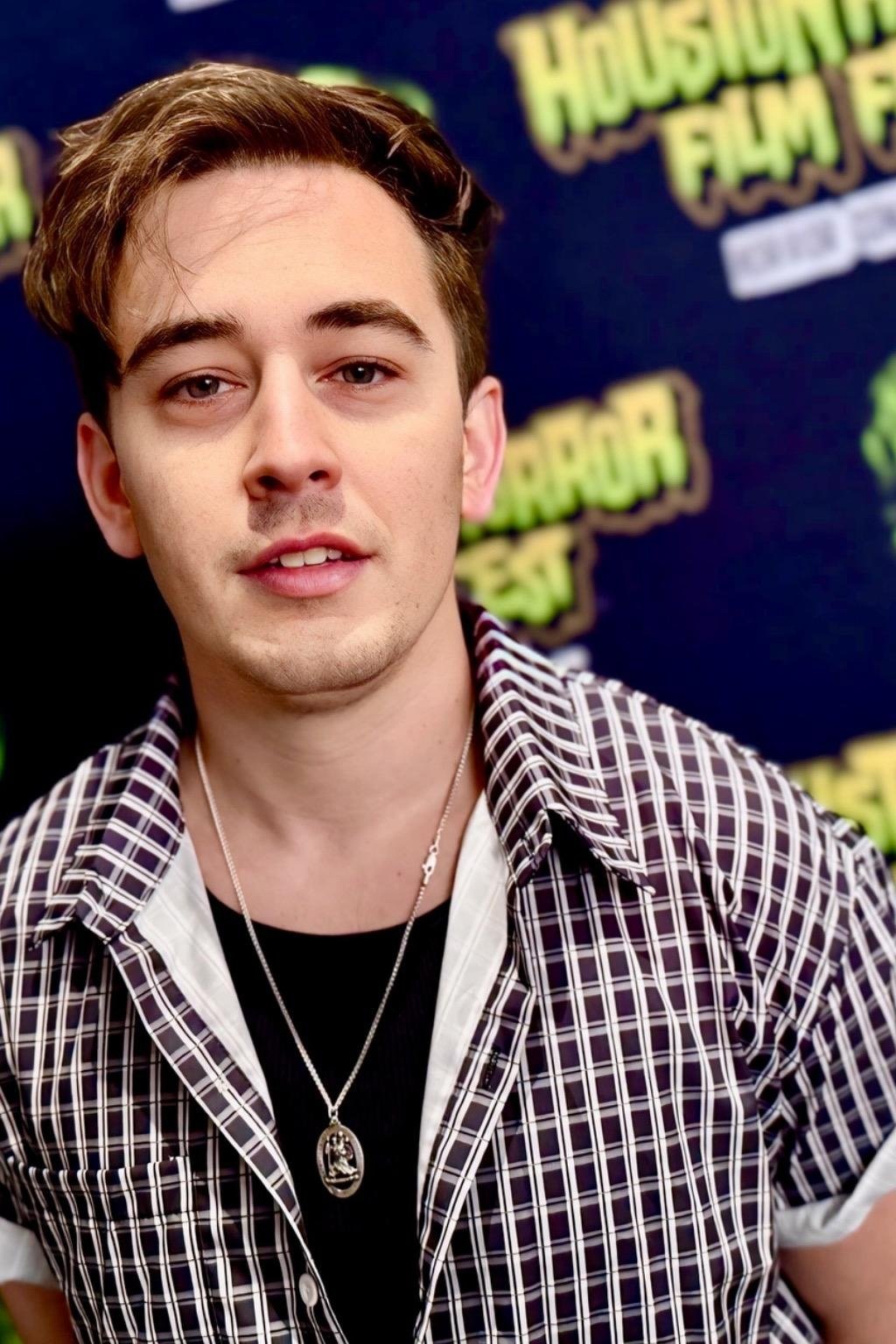 Фото  (Cody Steele)