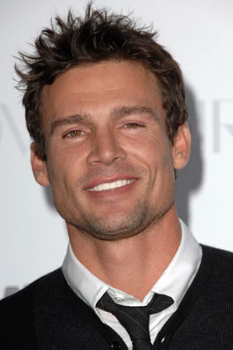 Фото  (Ethan Erickson)