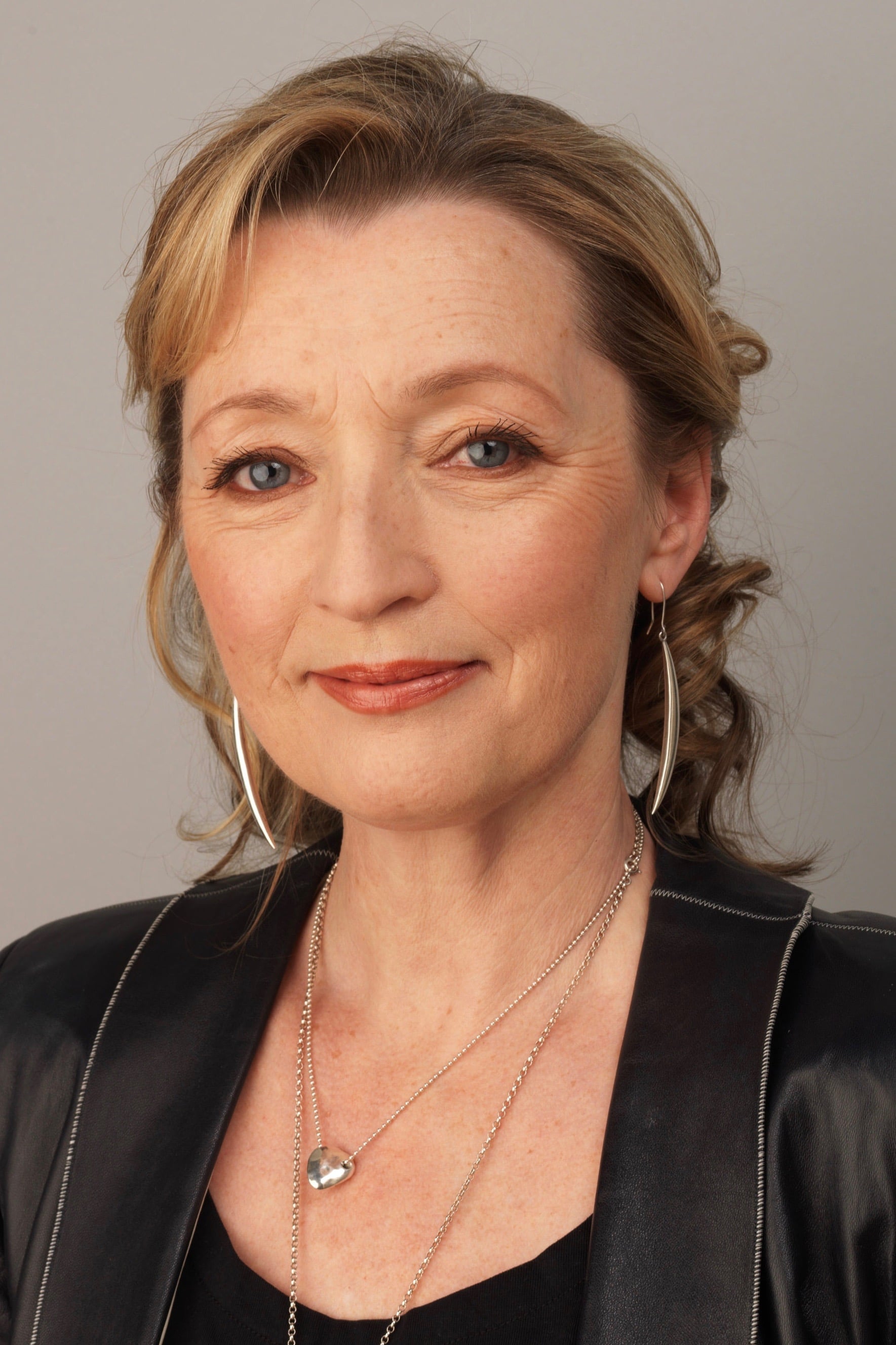 Фото Лесли Мэнвилл (Lesley Manville)