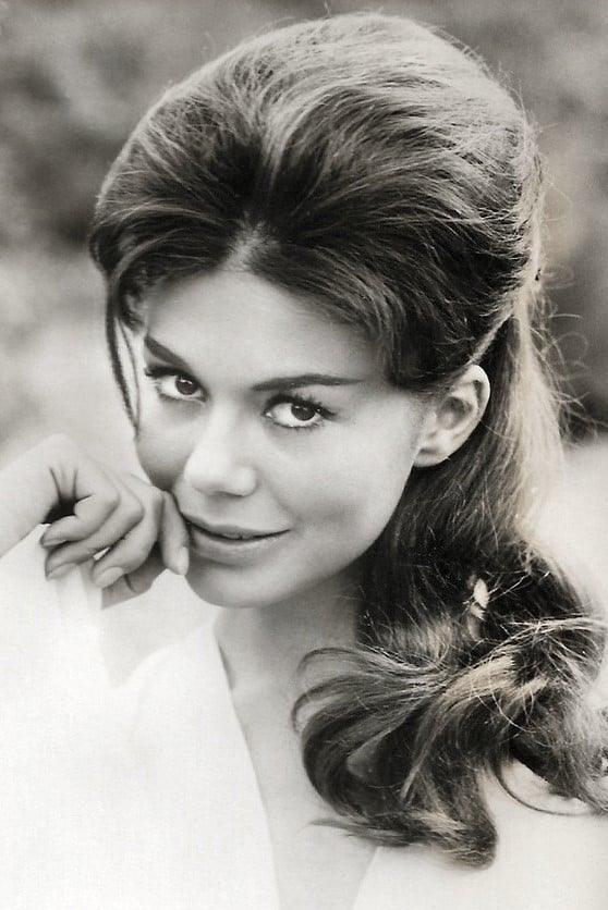 Фото Джорджия Молл (Giorgia Moll)