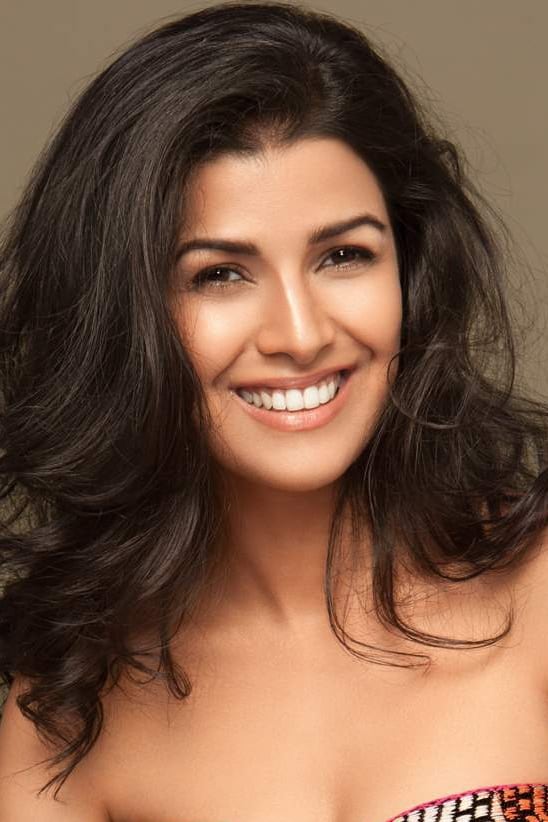 Фото Нимрат Каур (Nimrat Kaur)