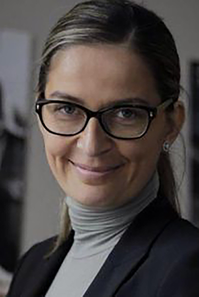 Фото Эмма Люстрес (Emma Lustres)