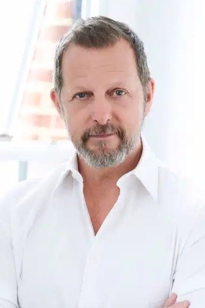 Фото  (Rob Ashford)