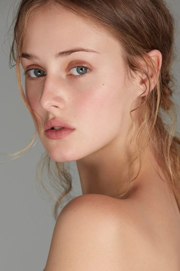 Фото Anna van Patten