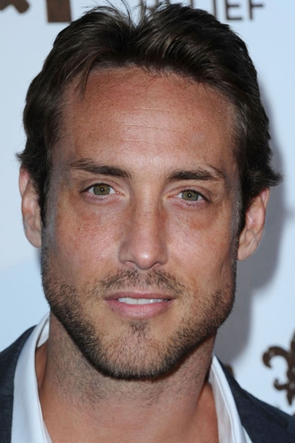 Фото Джонни Стронг (Johnny Strong)