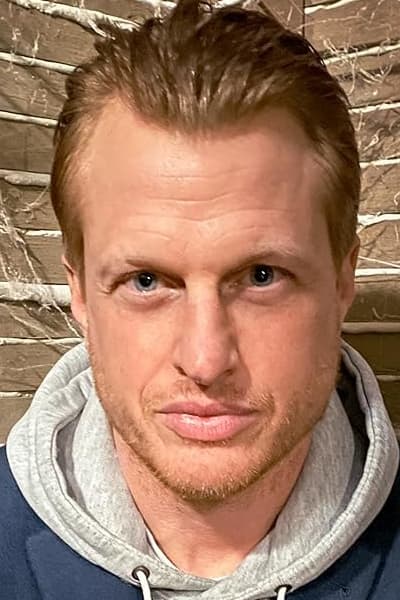 Фото Адам МакДональд (Adam MacDonald)