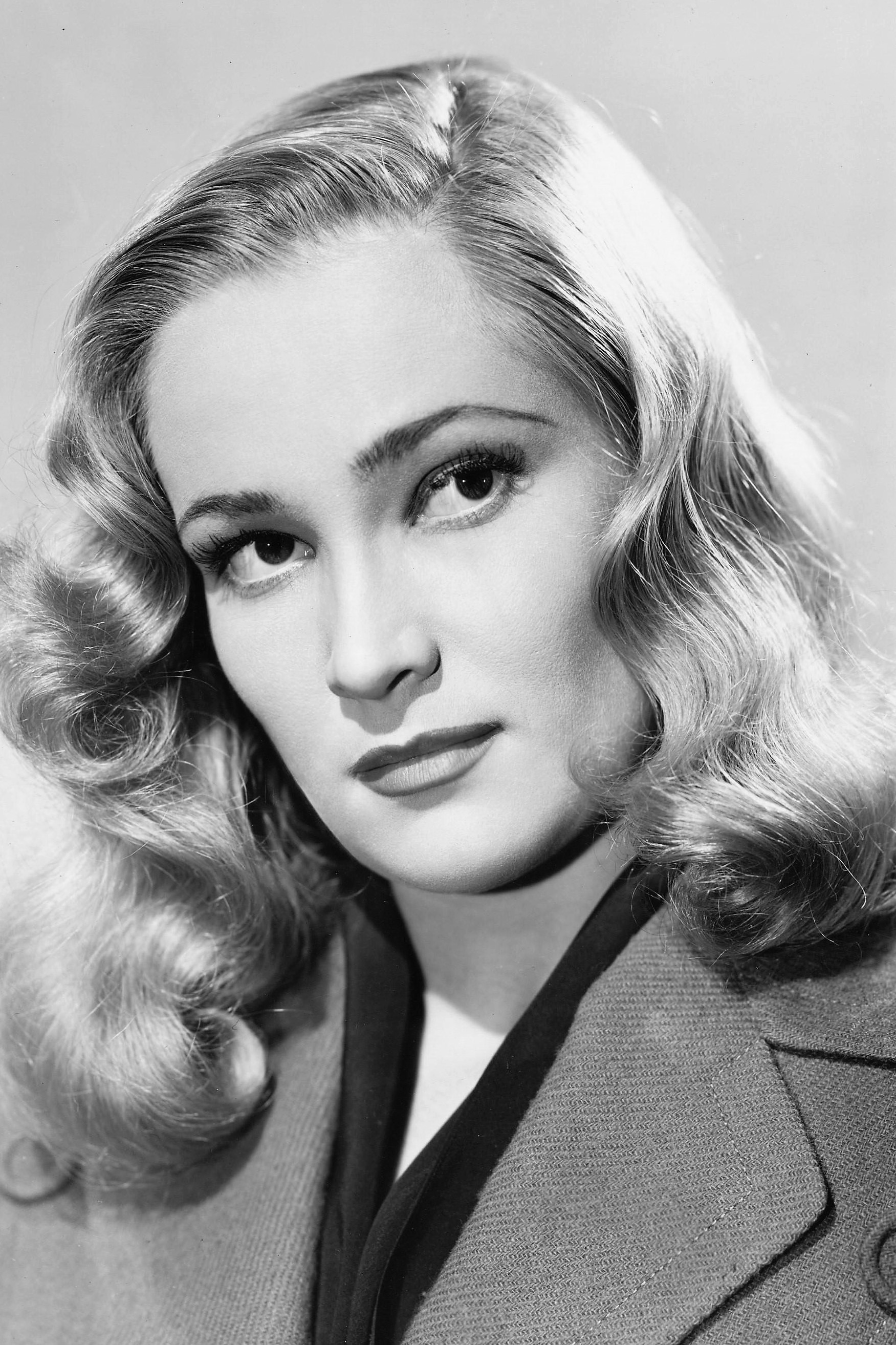 Фото  (Constance Dowling)