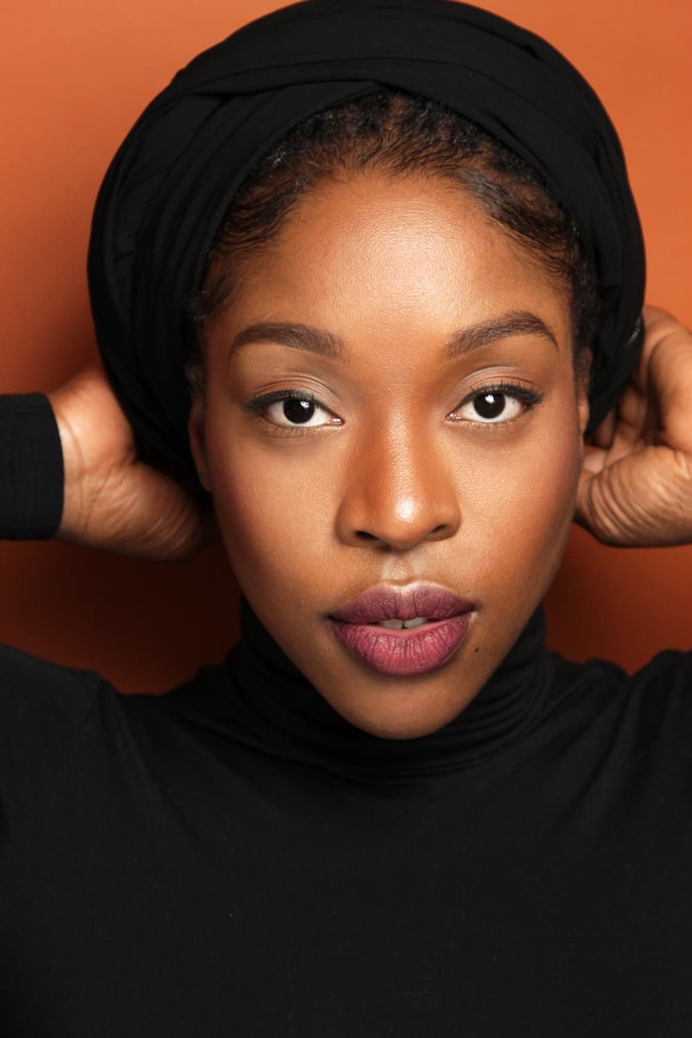 Фото Ронке Адеколоэжо. (Ronkẹ Adékoluẹjo)