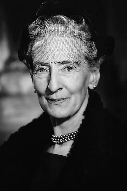 Фото  (Marjorie Fielding)