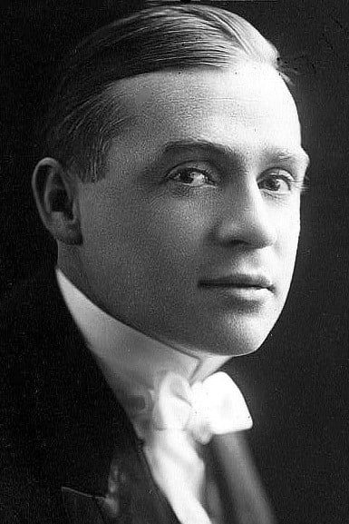 Фото Хью О'Коннелл (Hugh O'Connell)