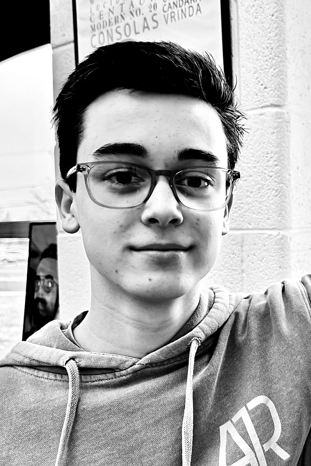 Фото  (Ryan McNamara)