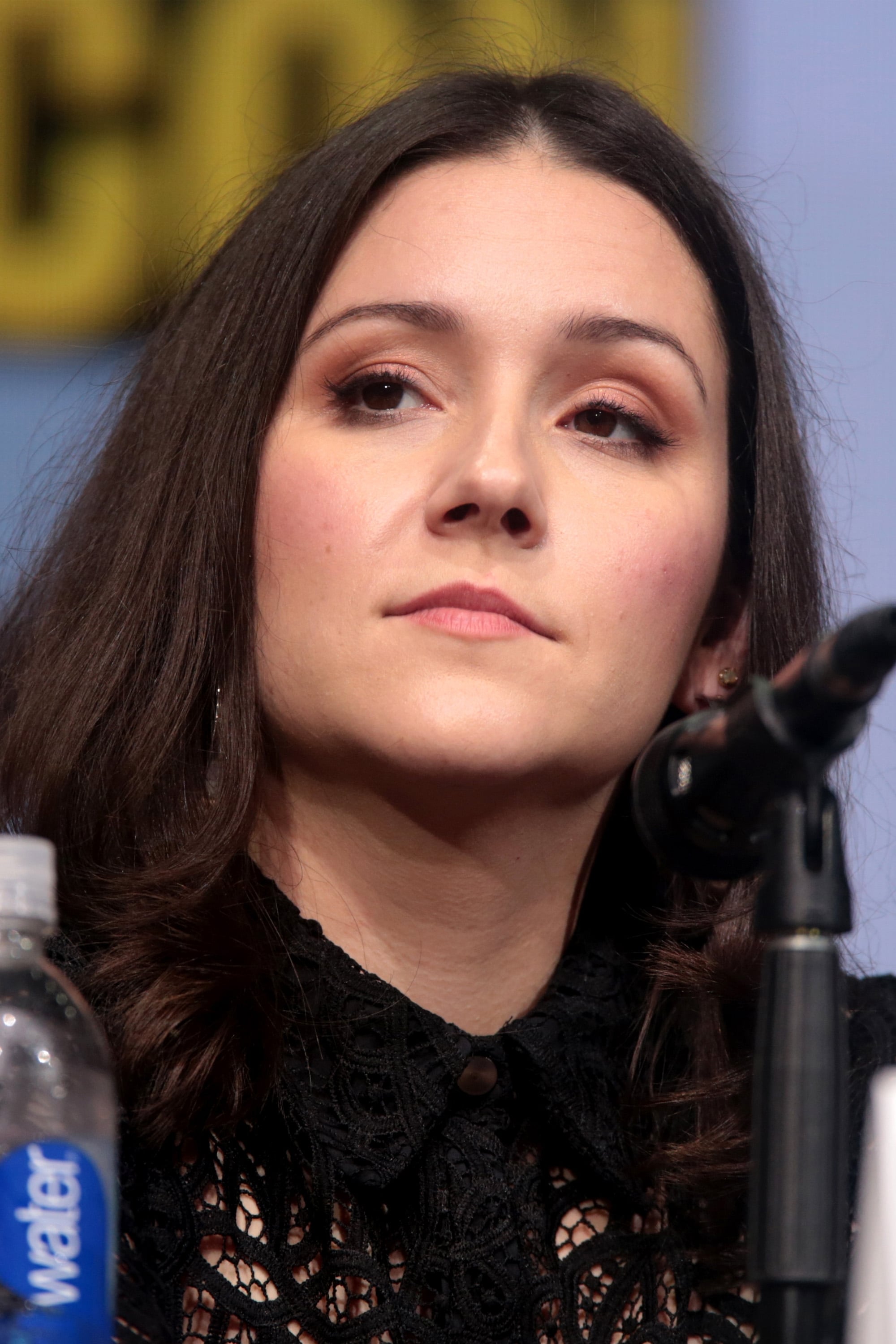 Фото Шеннон Вудворд (Shannon Woodward)