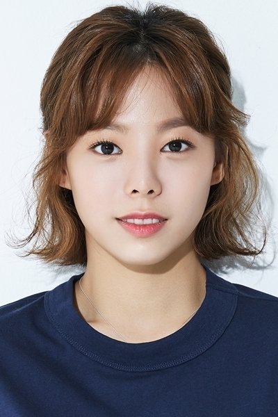 Фото Yoon Ji-won