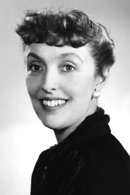 Фото  (Joyce Grenfell)