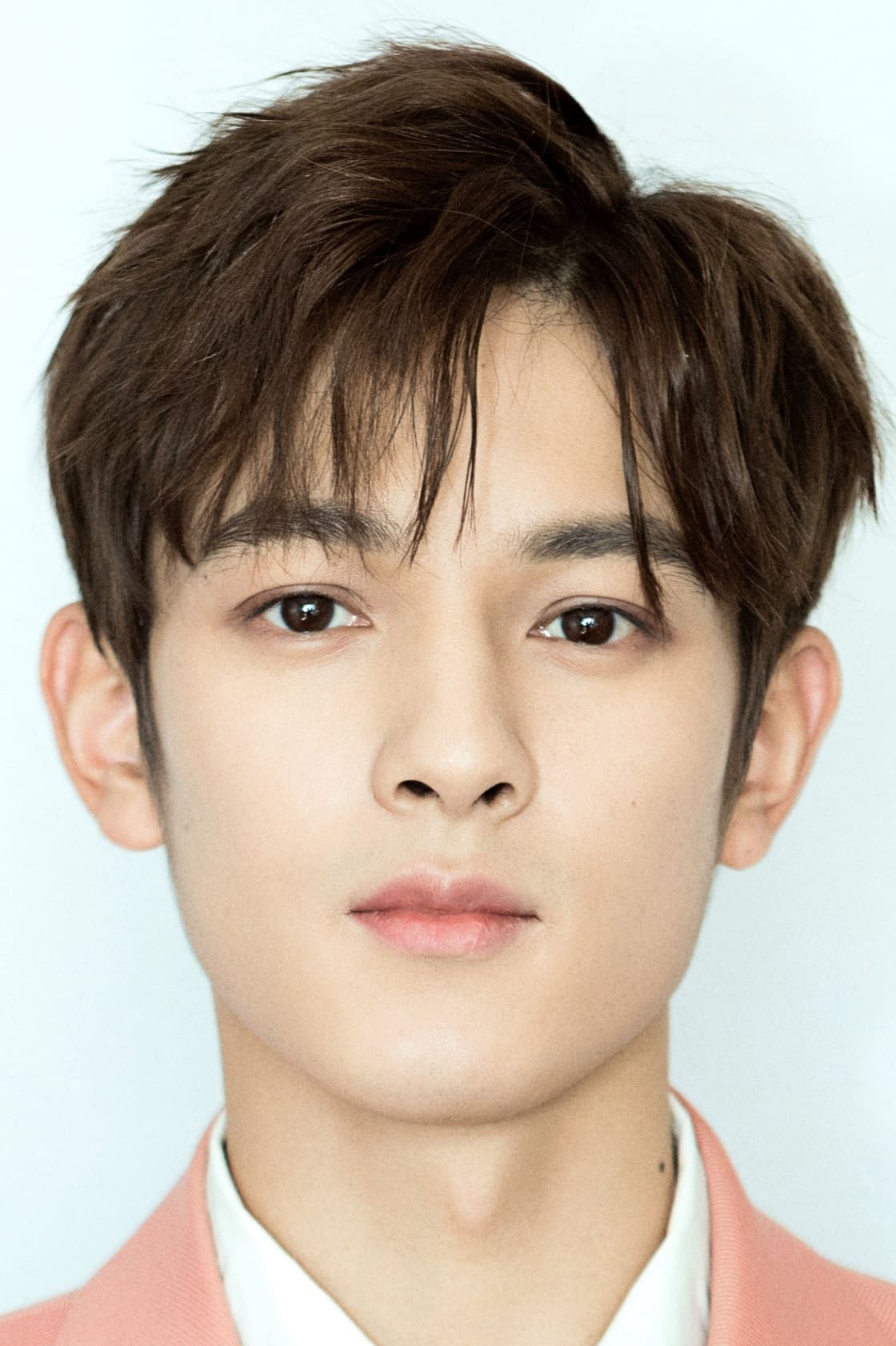 Фото Ван Жунь Цзэ (Wang Runze)