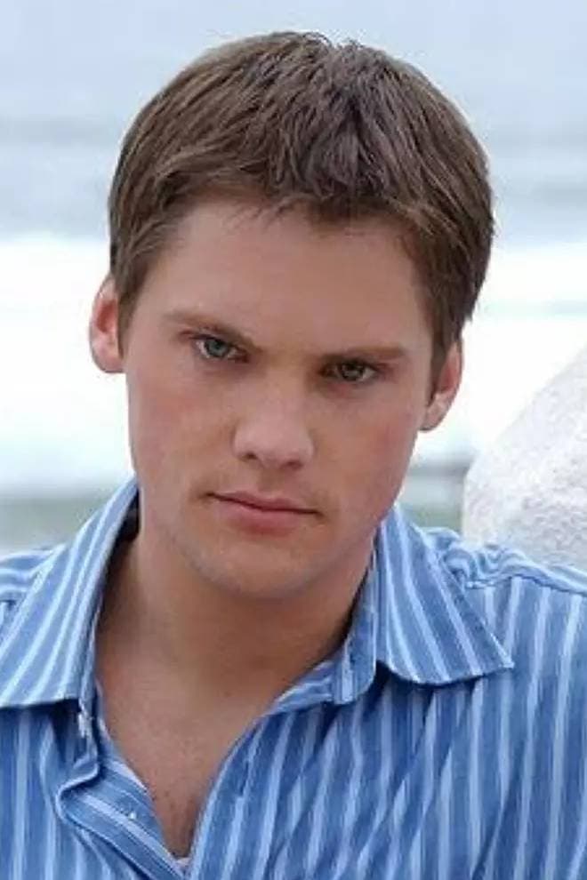 Фото Тедди Данн (Teddy Dunn)