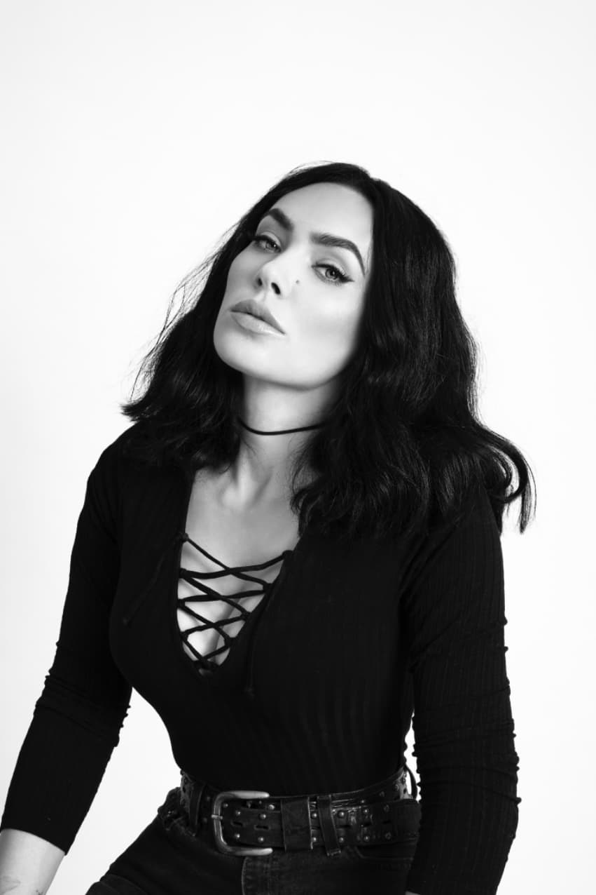 Фото  (Micheline Pitt-Norman)