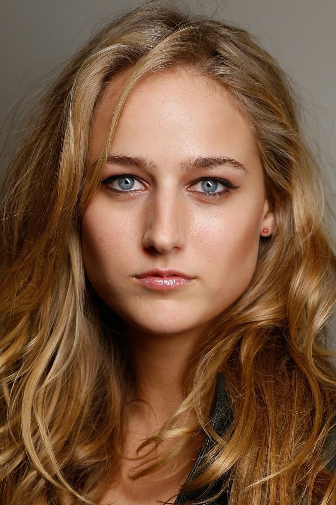 Фото Лили Собески (Leelee Sobieski)