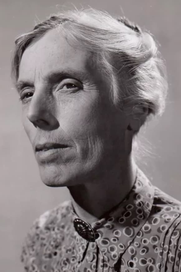 Фото Эйли Малион (Eily Malyon)