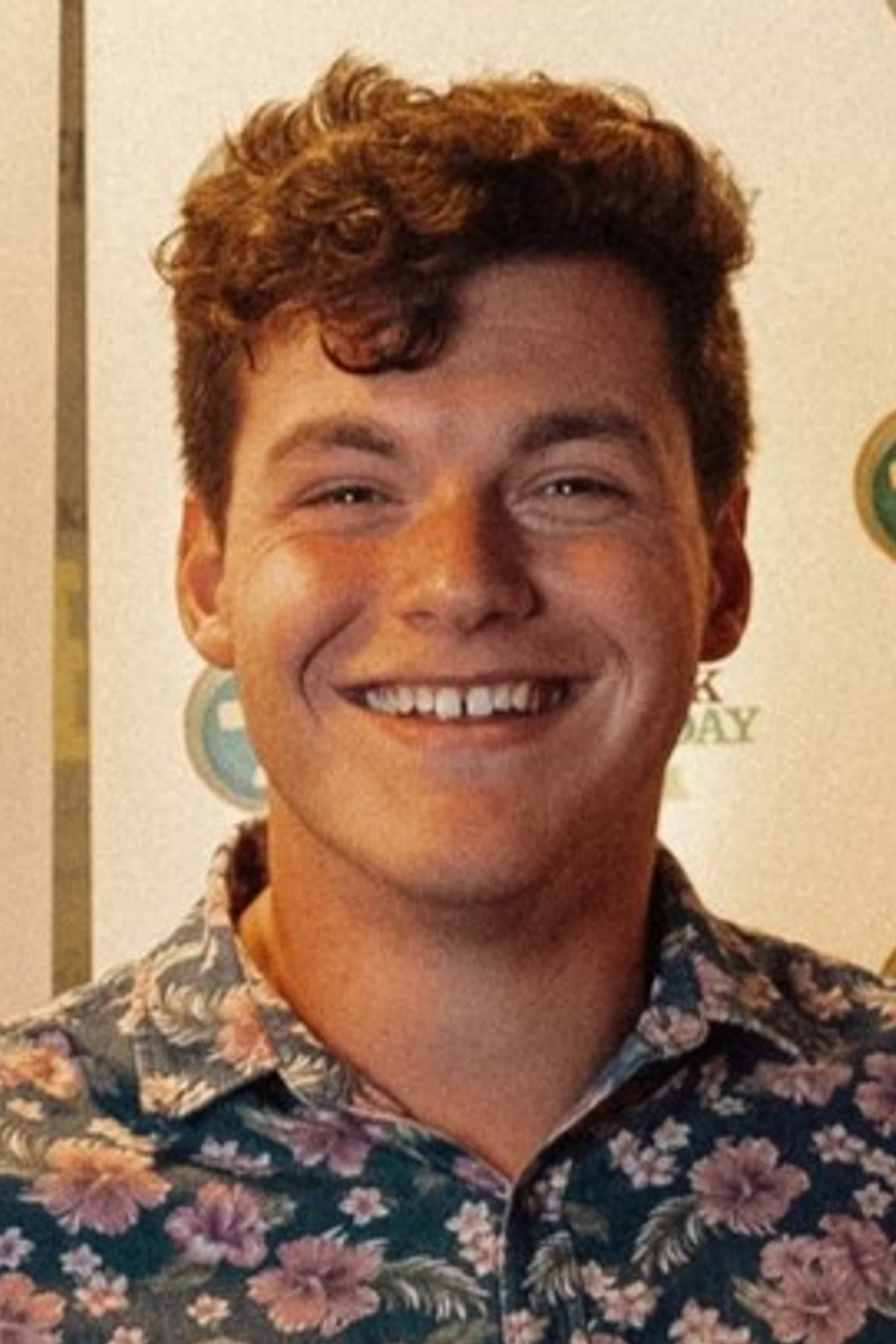 Фото  (Isaac Giles)