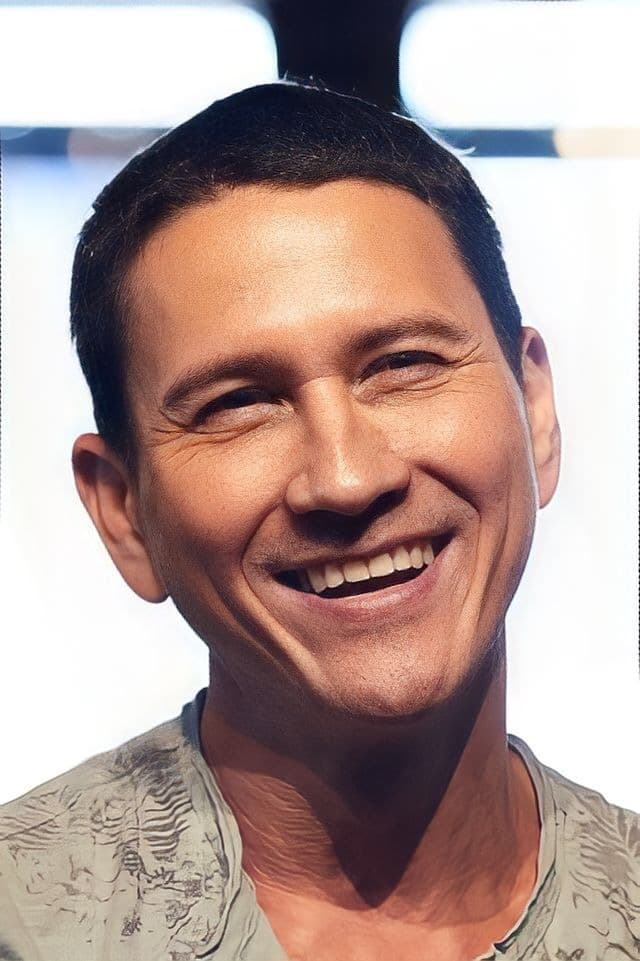 Фото  (Krissada Sukosol Clapp)