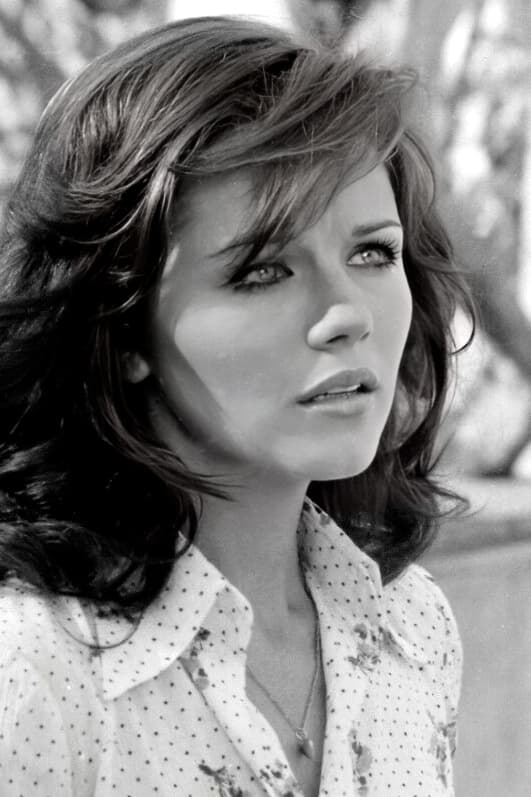 Фото  (Agostina Belli)