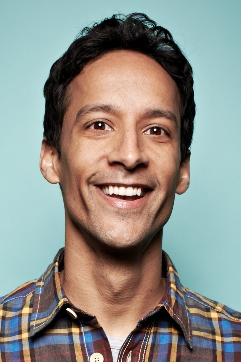 Фото Дэнни Пуди (Danny Pudi)