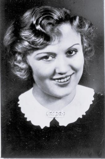 Фото  (Camilla Spira)