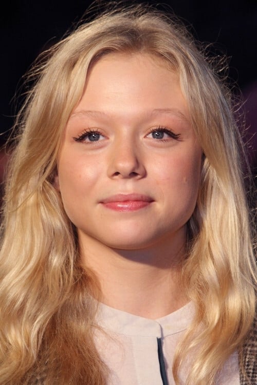 Фото Наоми Бэтрик (Naomi Battrick)