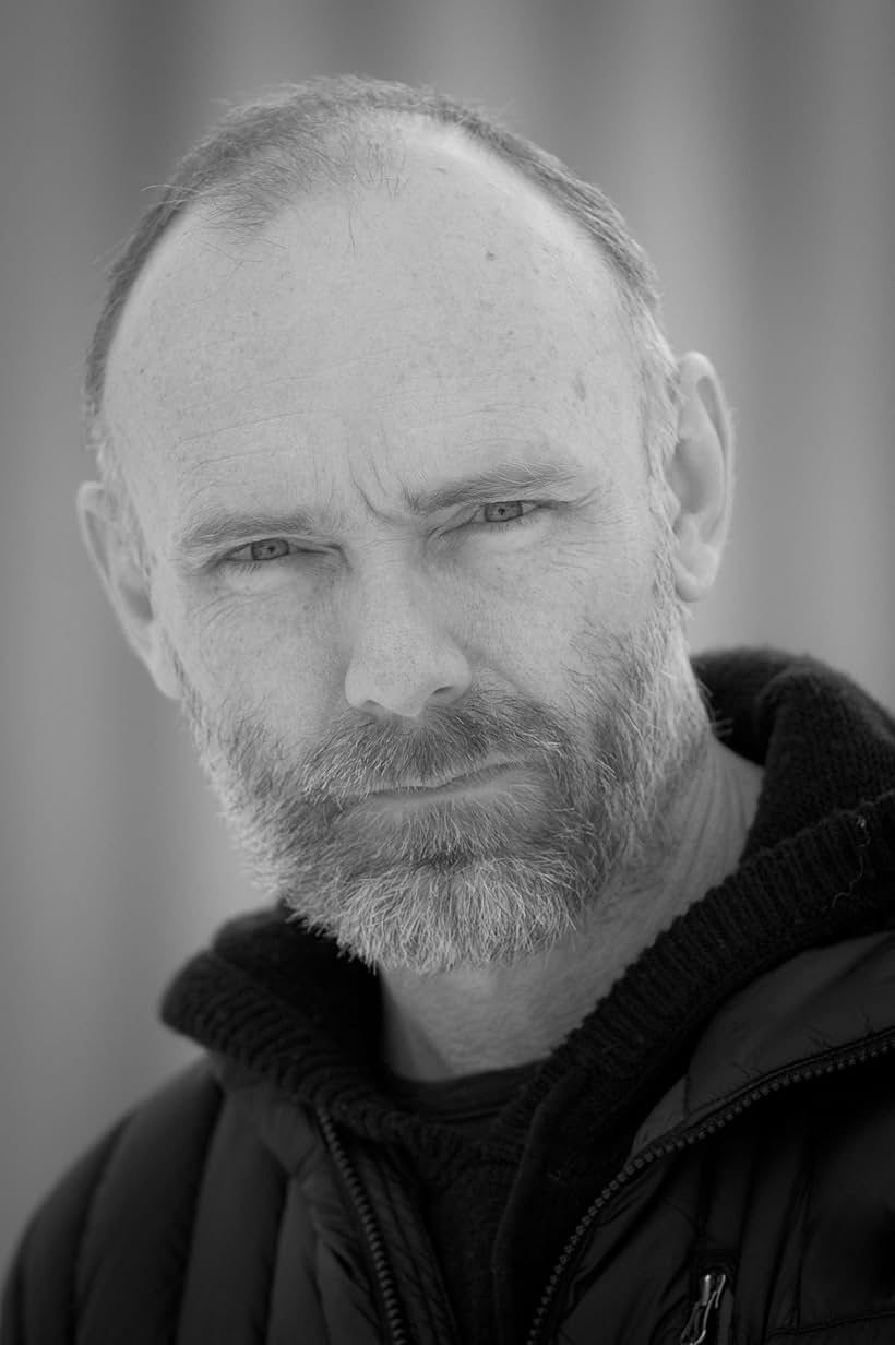 Фото  (Michael Valliant-Saunders)